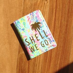 Lily Pulitzer Passport Case